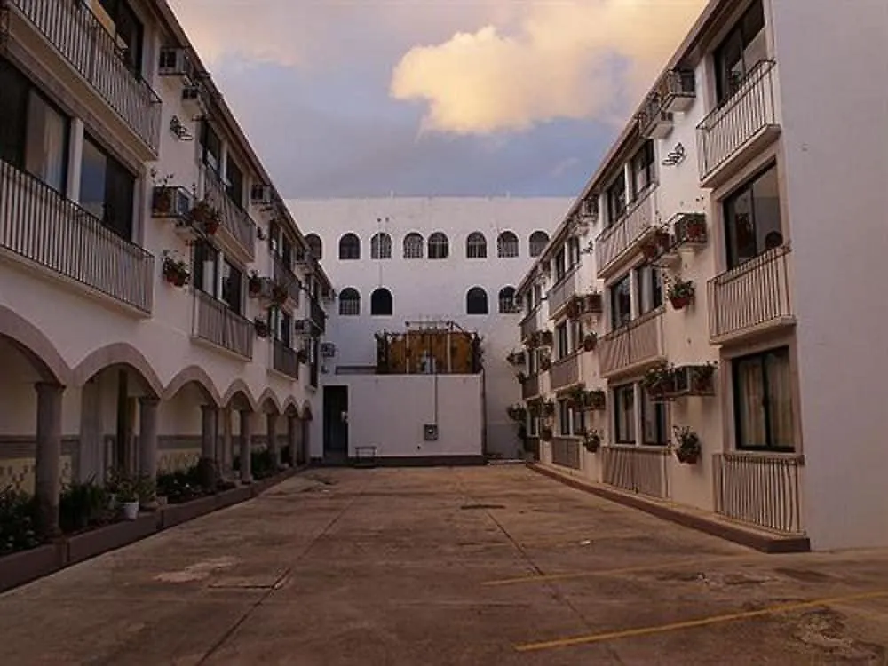 Hacienda De Castilla كانكون 3*,  المكسيك